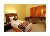 Bell Hotel Madras Buitenkant foto